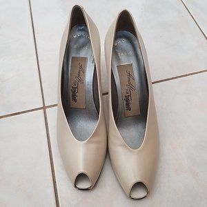 NEW HAND MADE IN ITALY LEATHER SHOE  SIZE 8 1/2 AAAA